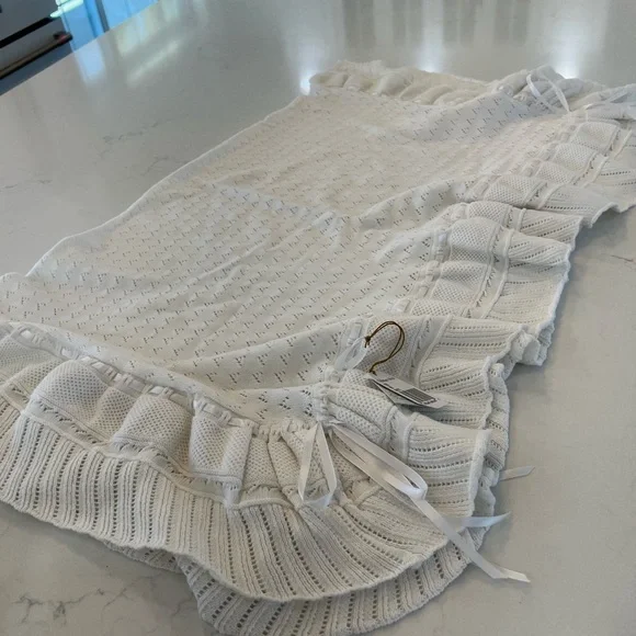 White Knitted Baby Blanket - Picture 5 of 5